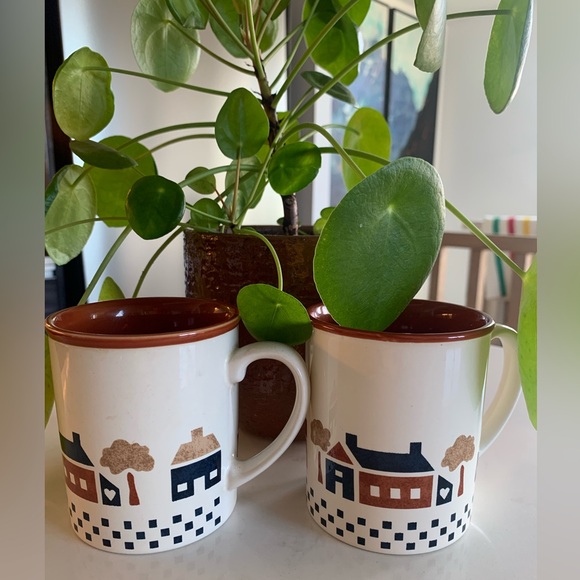 Vintage Coffee Mugs Graphic Houses Made in Japan - Picture 1 of 7